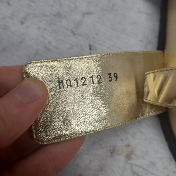 Louis Vuitton Gold Buckle Bom Dia Monogram Flat Slide Sandal - Picture 3 of 14